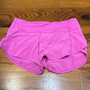 Women's Pink Athletic Shorts lulu 2.5